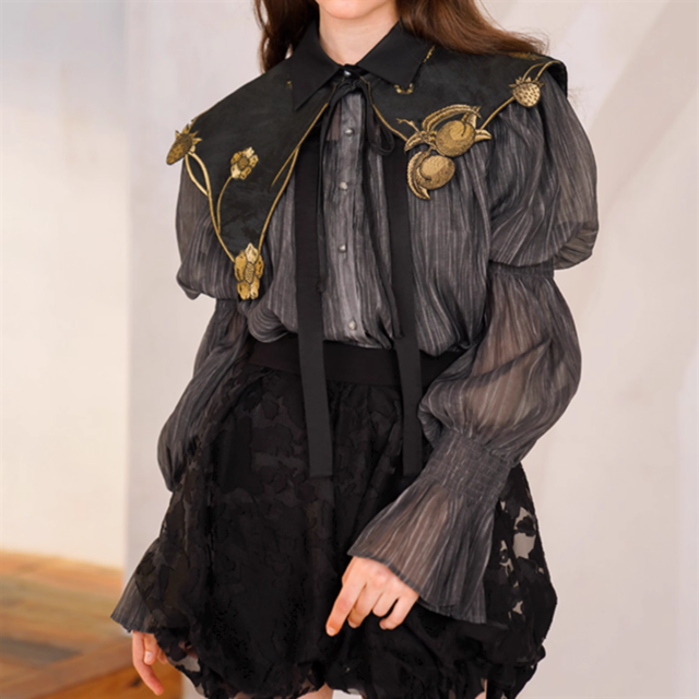 モダンボリュームブラウス　10927