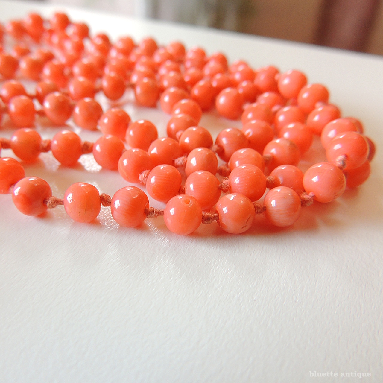 英国アンティークジュエリー 9ctゴールド コーラル ロングネックレス(ソーティングメモ付)