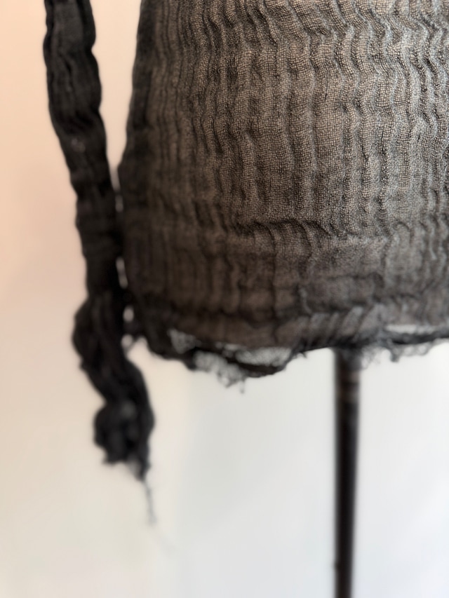 ERiKOKATORi/EK11-1-4 wool linen gauze highneck top Black