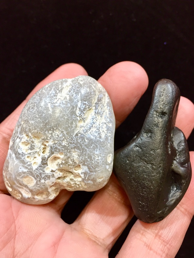 2) 礼文島「ヒーリングアゲート」・石狩浜「海底炭」