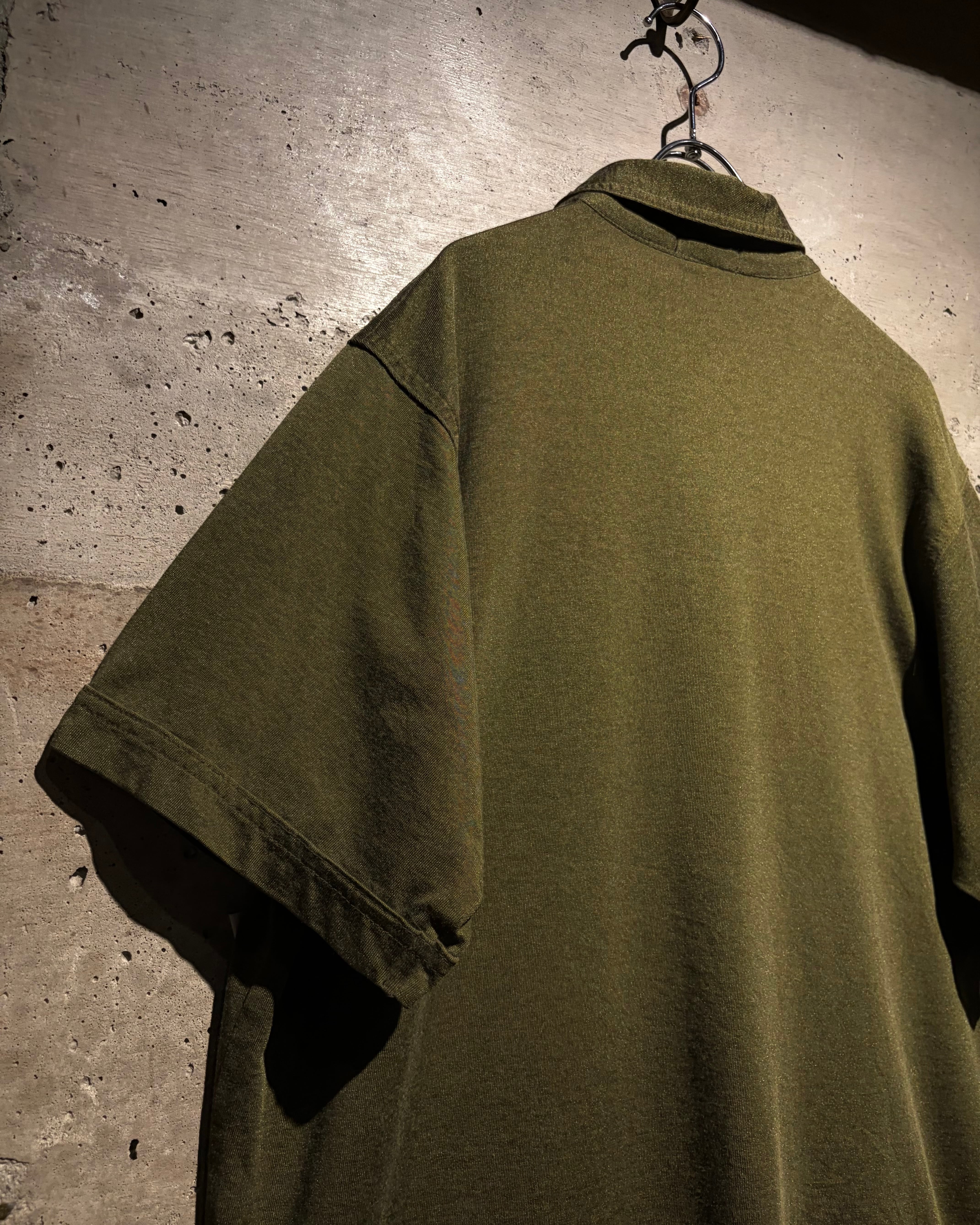 Caka】“OLD Stüssy” Olive Color Loose Polo Shirt | Caka(カカ
