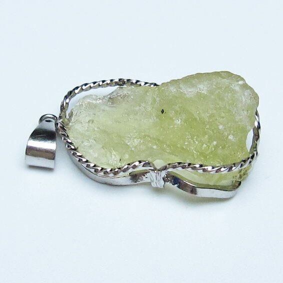 リビアングラス ペンダント 一点物 おまかせ便 112-13936