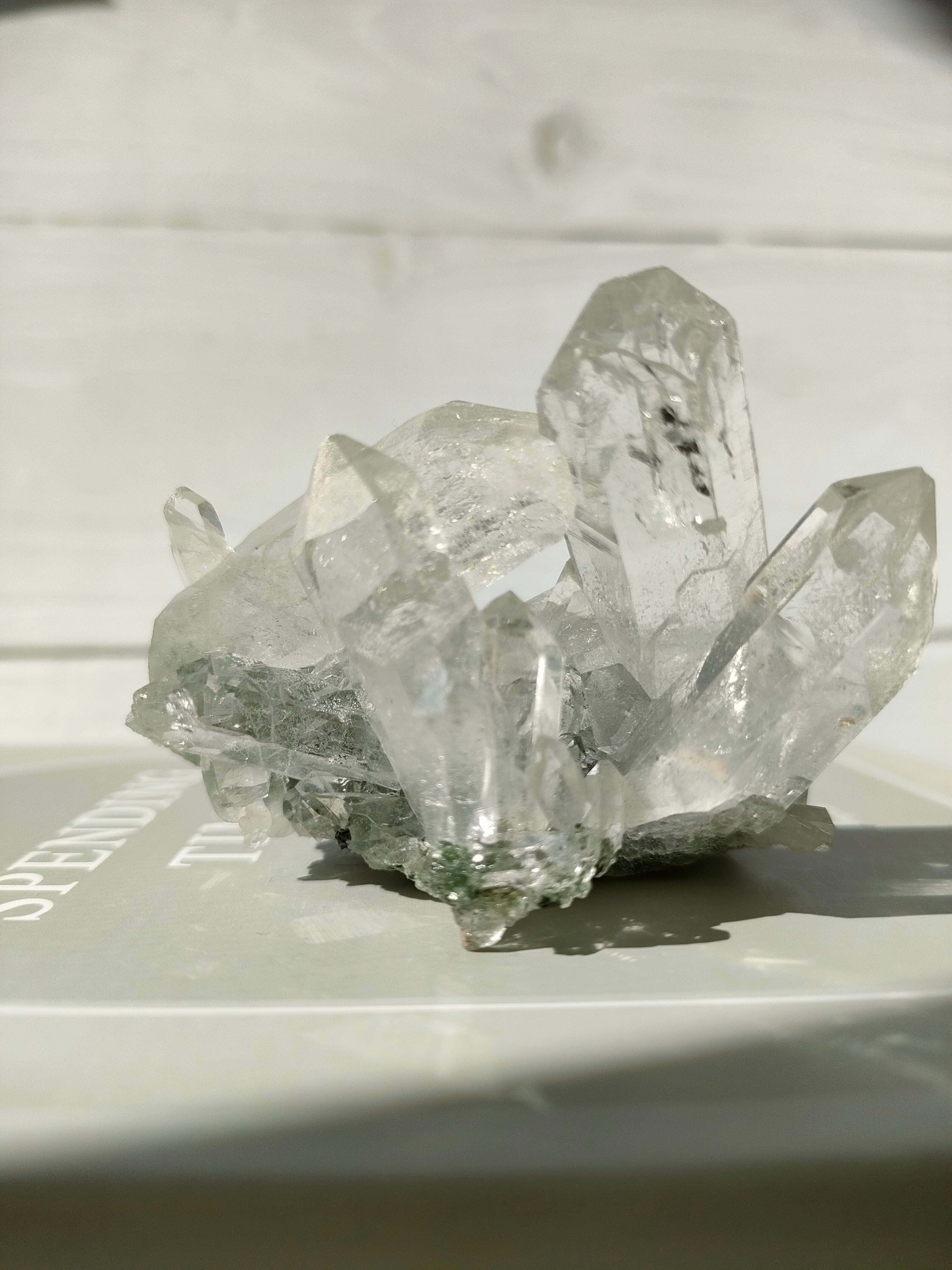 マニハール産 グリーンクローライトクォーツ クラスター