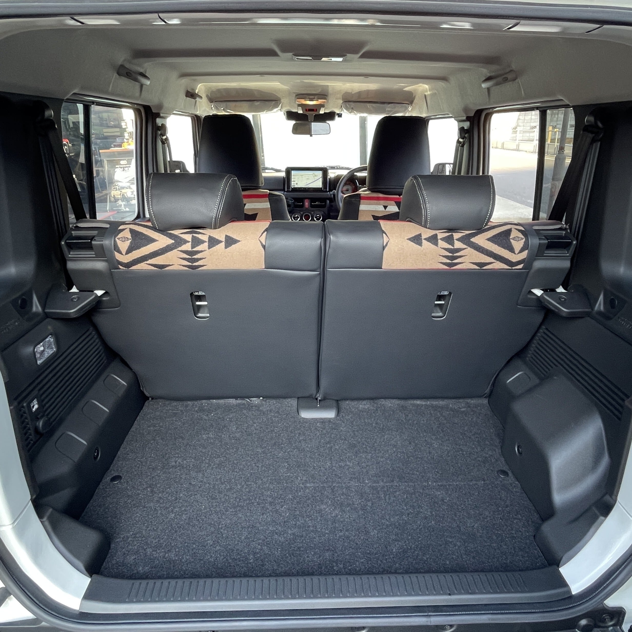 新型ジムニー ノマド JC74 1～2型用 ペンドルトンコラボシートカバー
