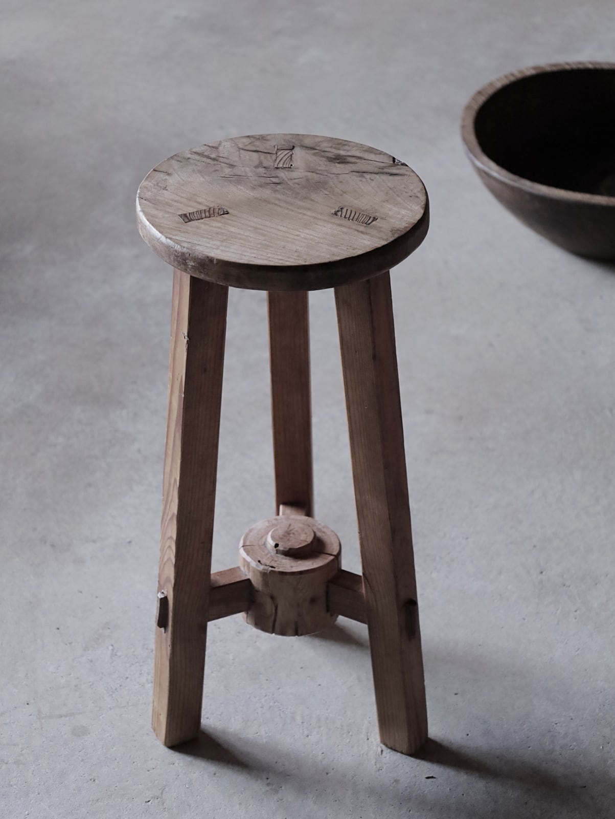 スツール 3本脚 【送料無料】 | アルドマ 古道具・古家具・アンティーク