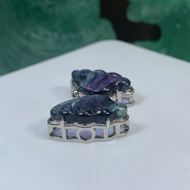 23.フローライト蝶々・横貫通穴☆パーツ