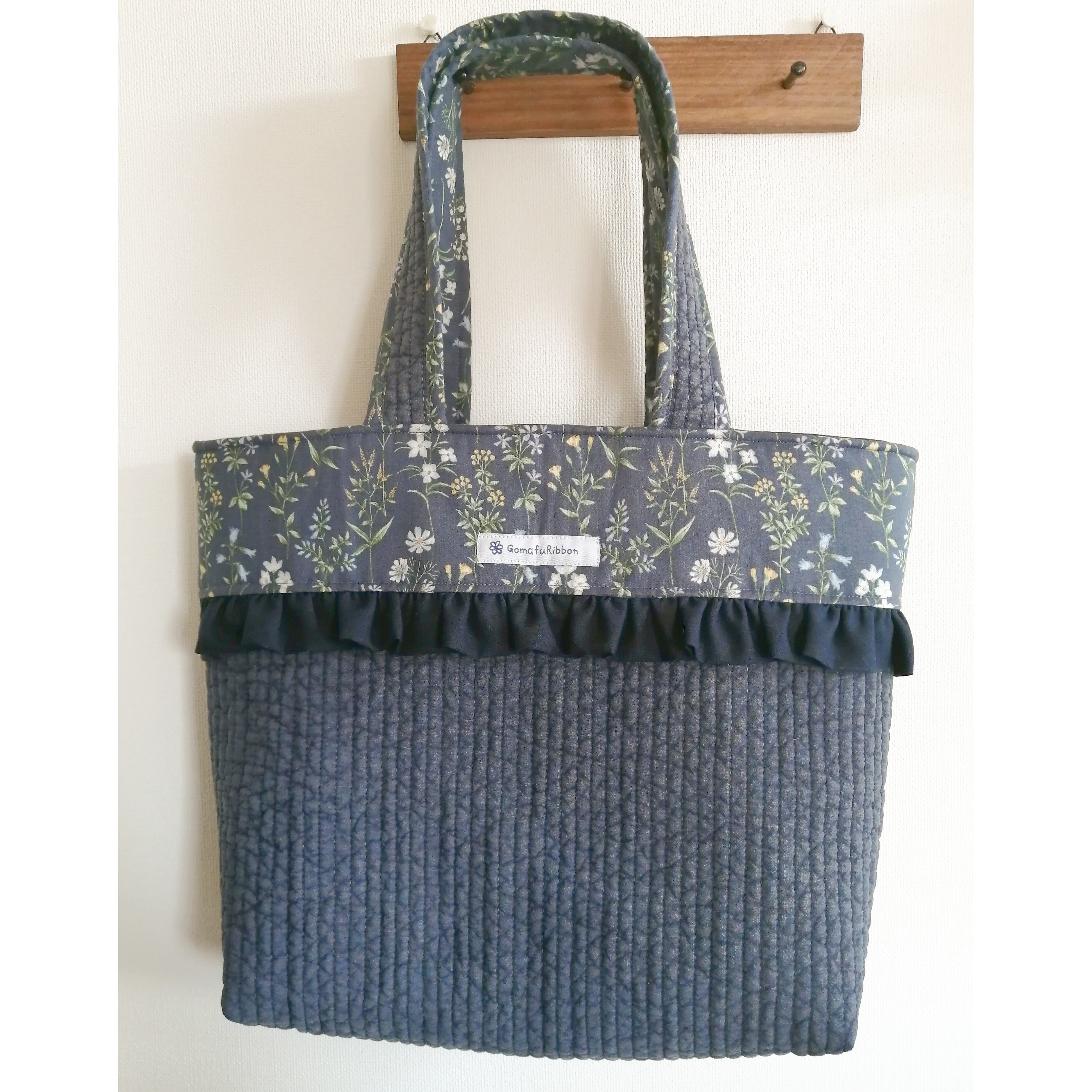 きれいめ神フリルヌビトートバッグ ネイビーヌビ 野花柄 A4サイズ