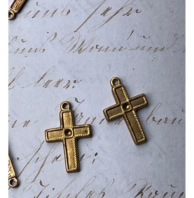 【ヴィンテージ 真鍮 チャーム】クロス 十字架／十字架 1960s　Sサイズ　約1.9cm　 2個セット／ハンドメイド アクセサリー素材