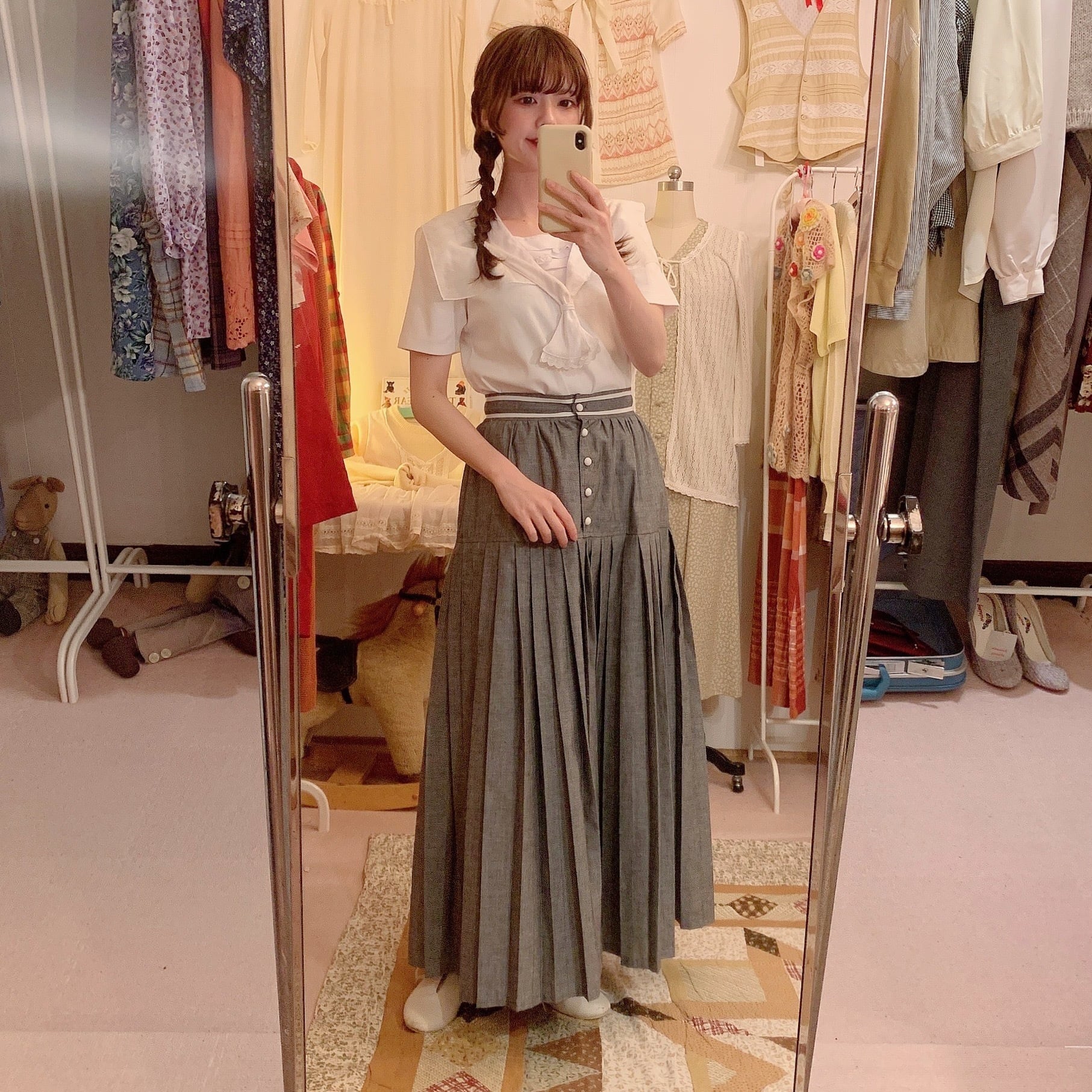 original / brand new pleats skirt / gray