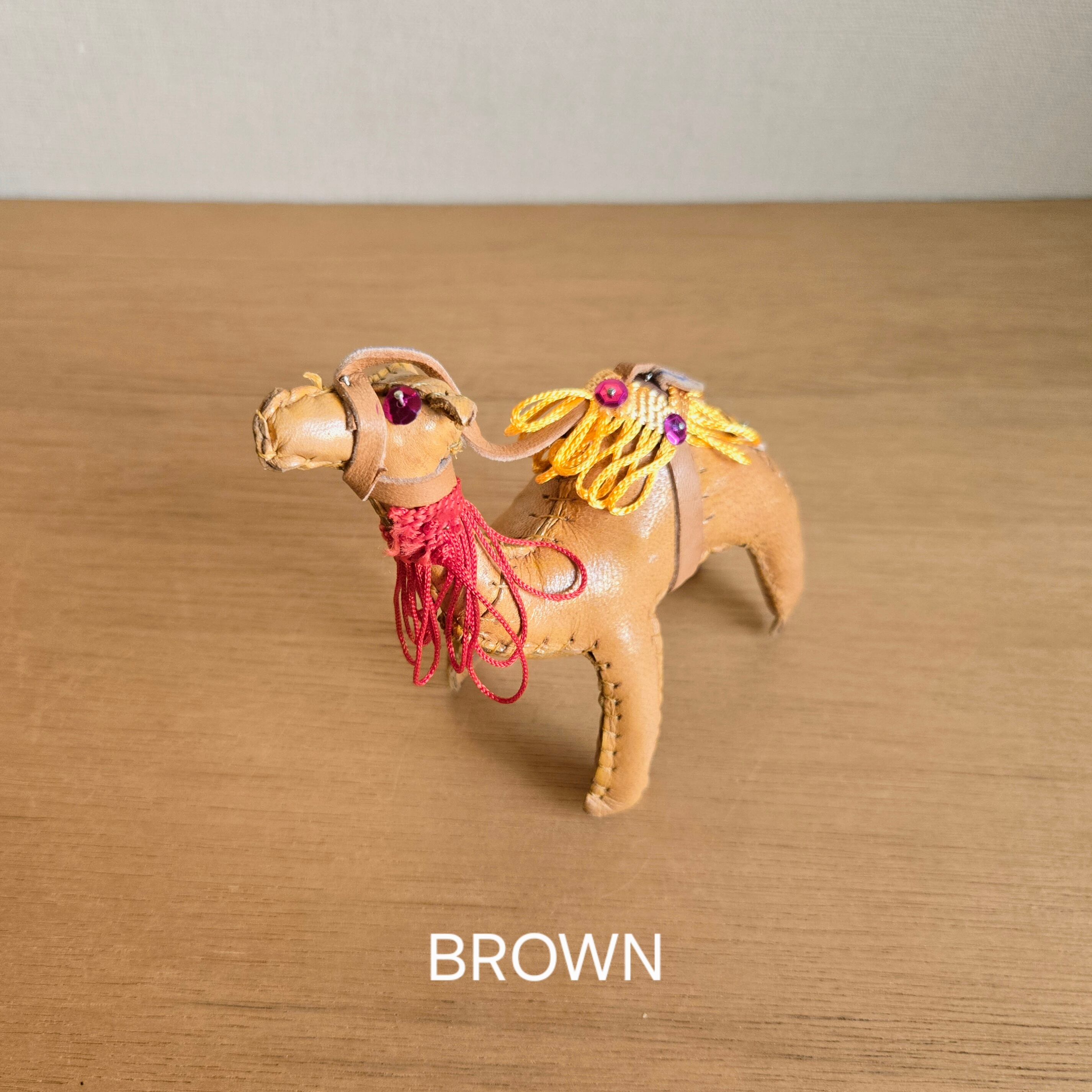 モロッコ 木彫 彫刻 Camel ラクダ モロッコ レザーのラクダ | gururi