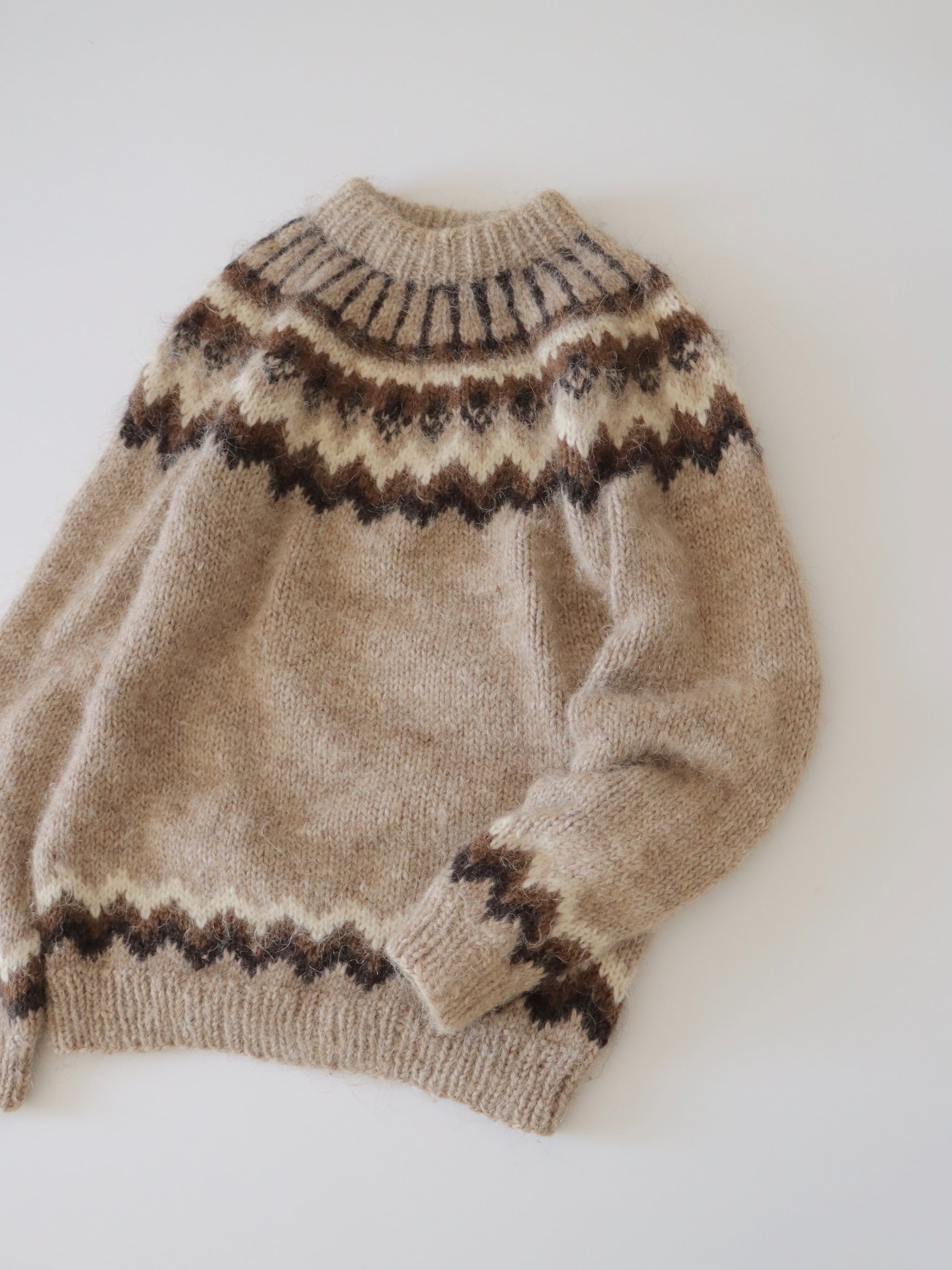 ●Hand made in ICELAND hand knit pure wool nordic sweater