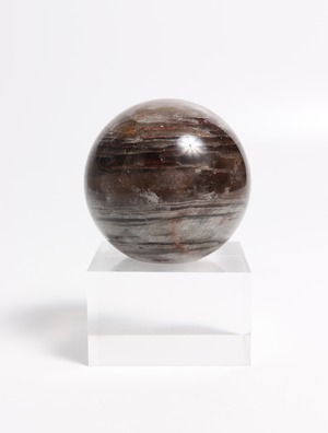 THOUSAND LAYER GARDEN QUARTZ SPHERE