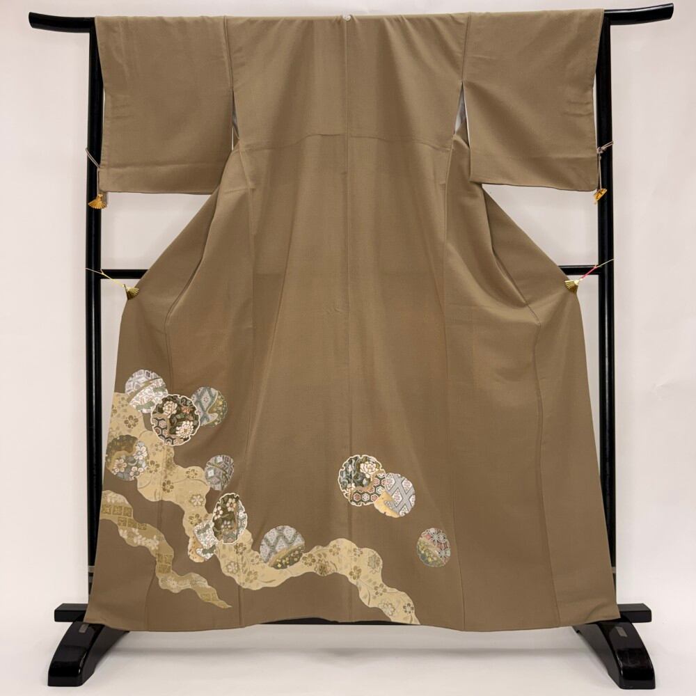 色留袖 結婚式 紋付 リサイクル着物 正絹 裄66.3cm M size リメイク 中古 礼装 リユース 6411