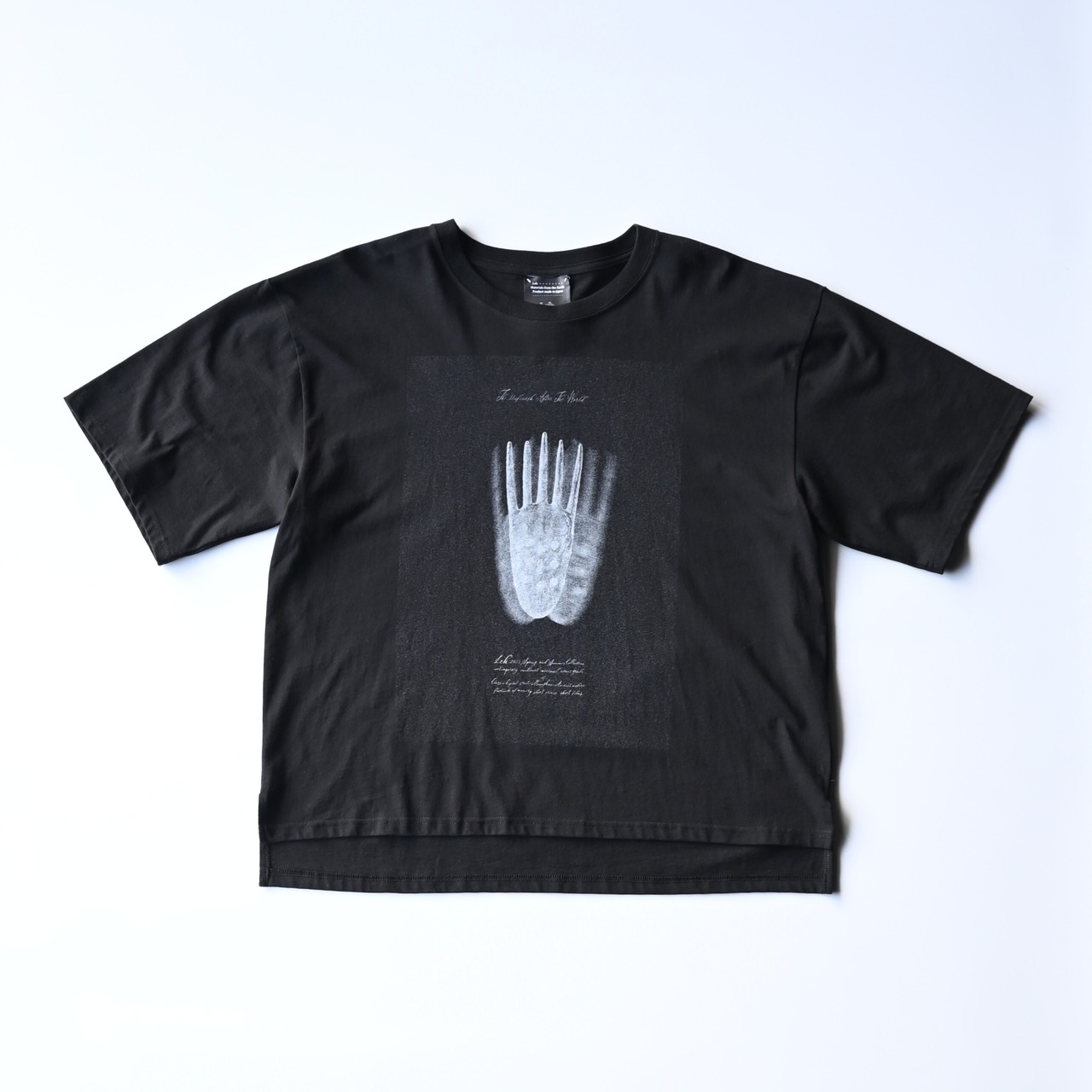 Leh / Contemporary Big Size Slit T-SH