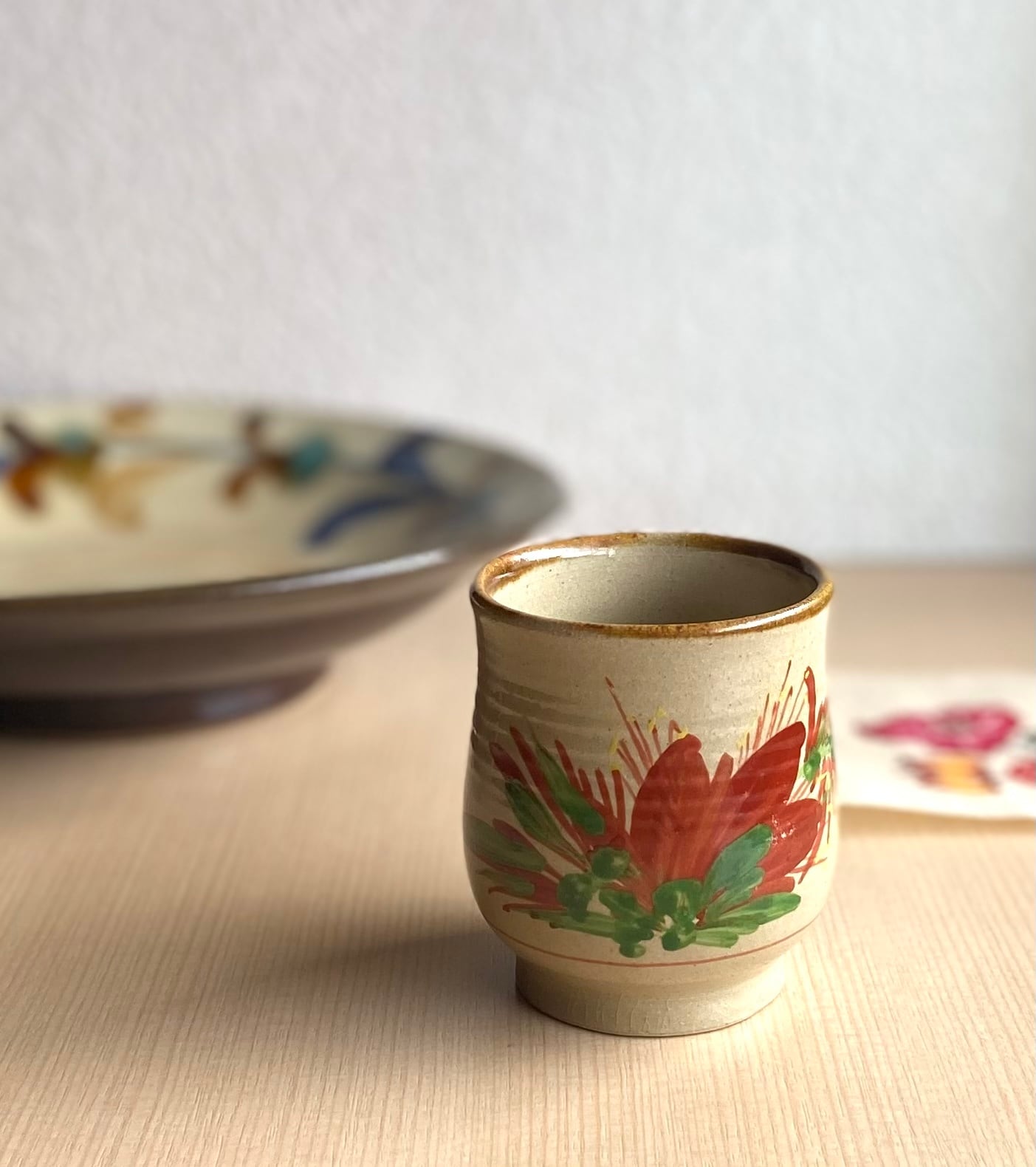 琉球焼 末吉窯 湯呑み 茶器 やちむん 赤絵 民芸品 工芸品 A (沖縄県 ...