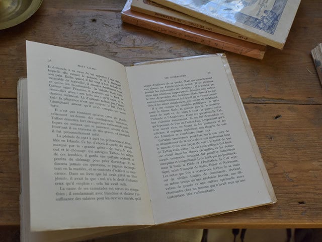 小さな古い本4 【MATT TALBOT】フレンチアンティーク