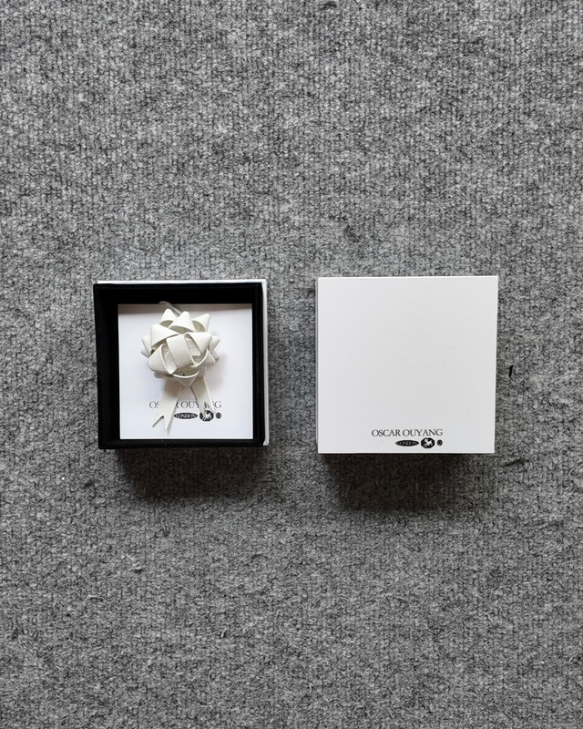 【26/AW Oscar Ouyang】upcycled white shirt with wool jumper bow tie strap bag