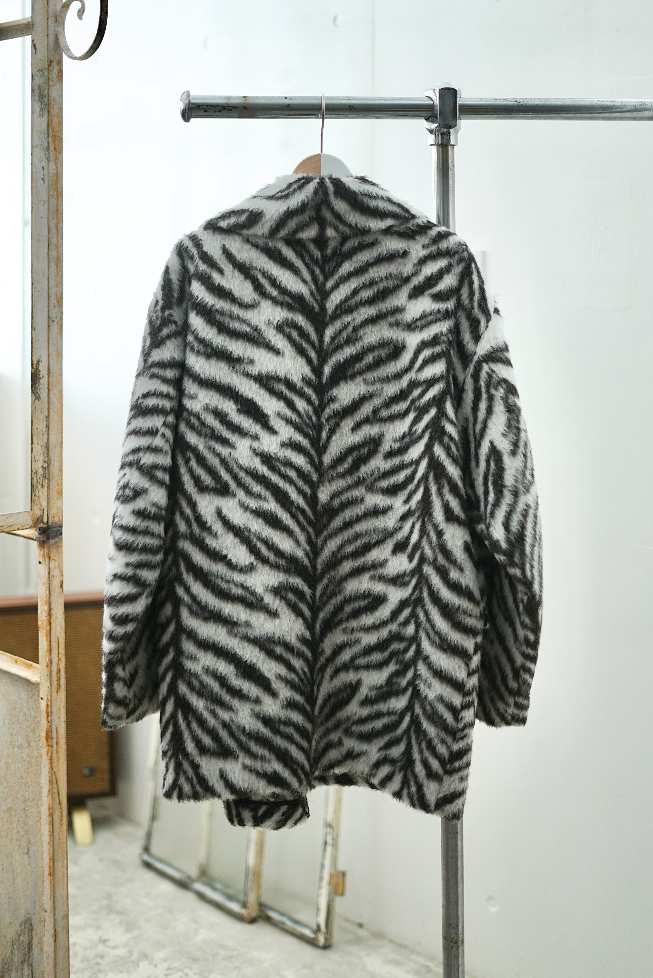 jonnlynx / wool alpaca zebra coat ( zebra )
