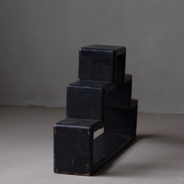 Display shelf