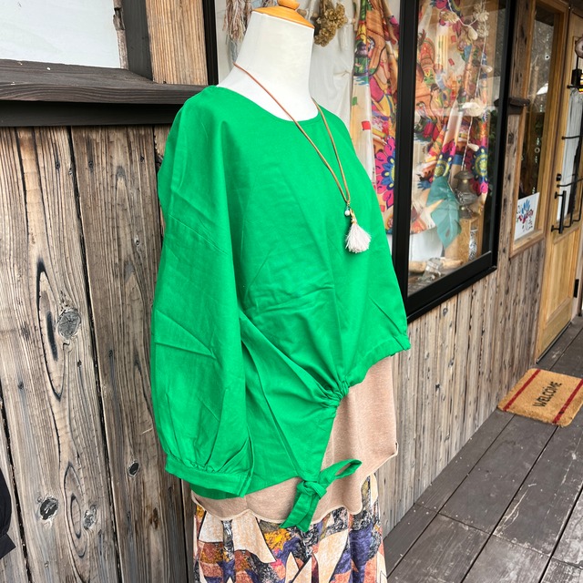 クシュクシュブラウス