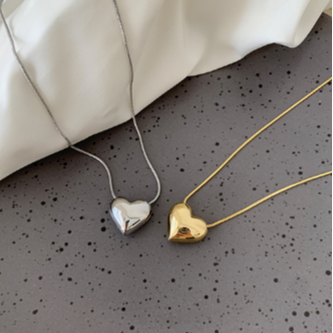 ◆予約◆ハートチャームネックレス(ネコポス対応)(ご注文から1-2週間程でお届け)