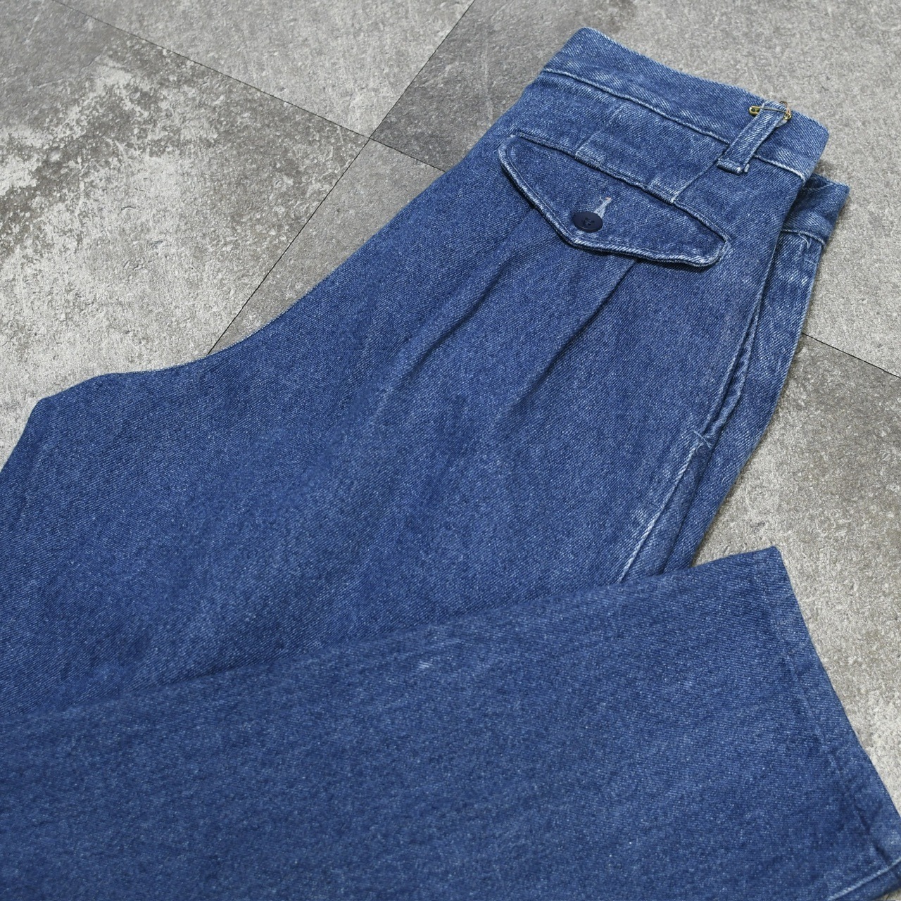 design tapered denim pants