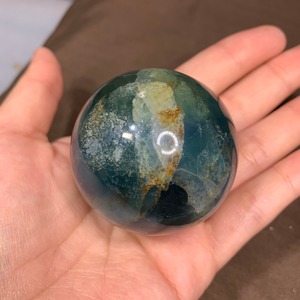 s137 グリーン強めグリーンブルーフローライトスフィア