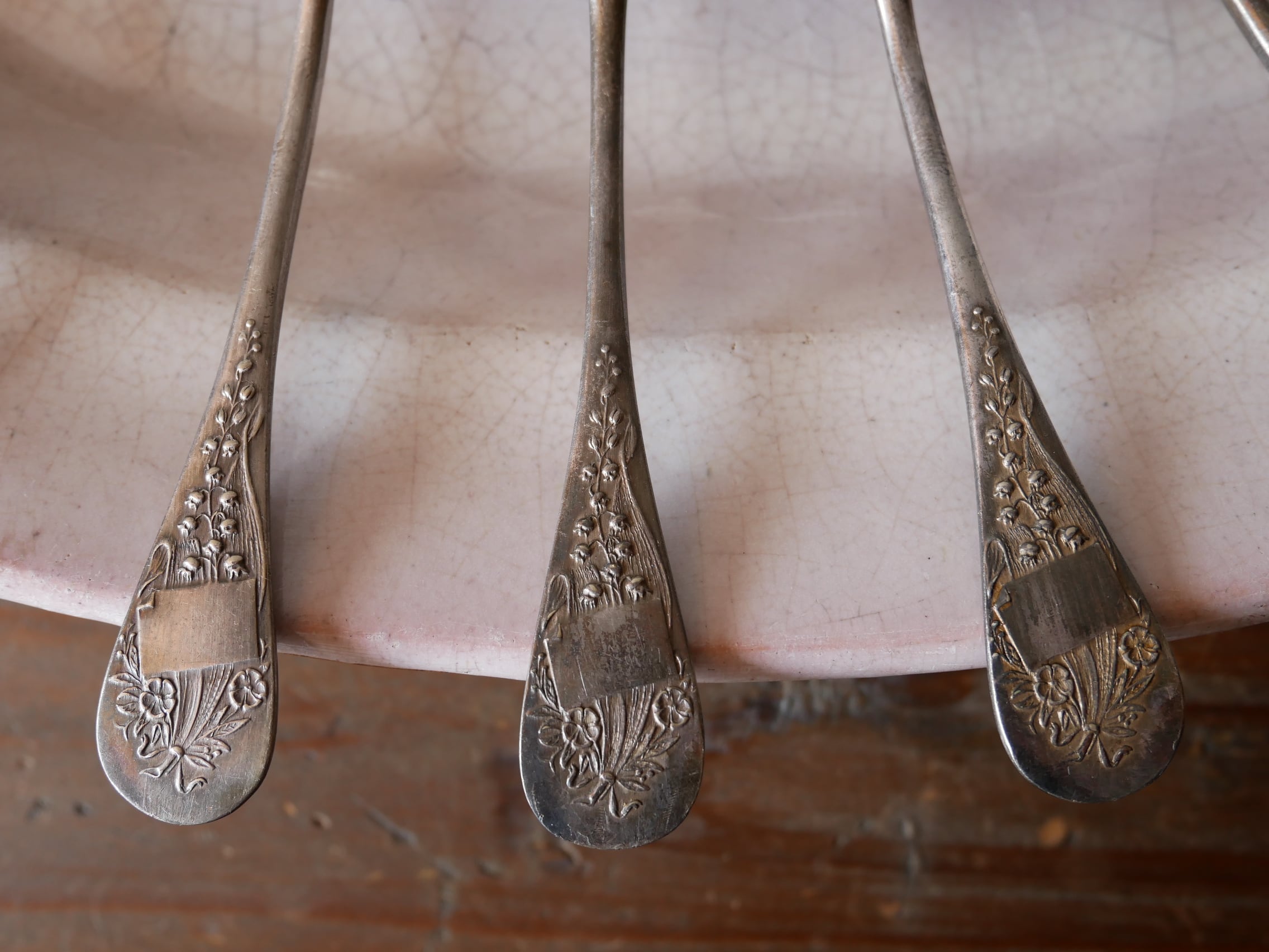 ERCUIS すずらん のデザートスプーン フランスアンティーク カトラリー