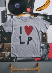 the "I ♡ LP" letterpress tee in heather gray（受注生産）