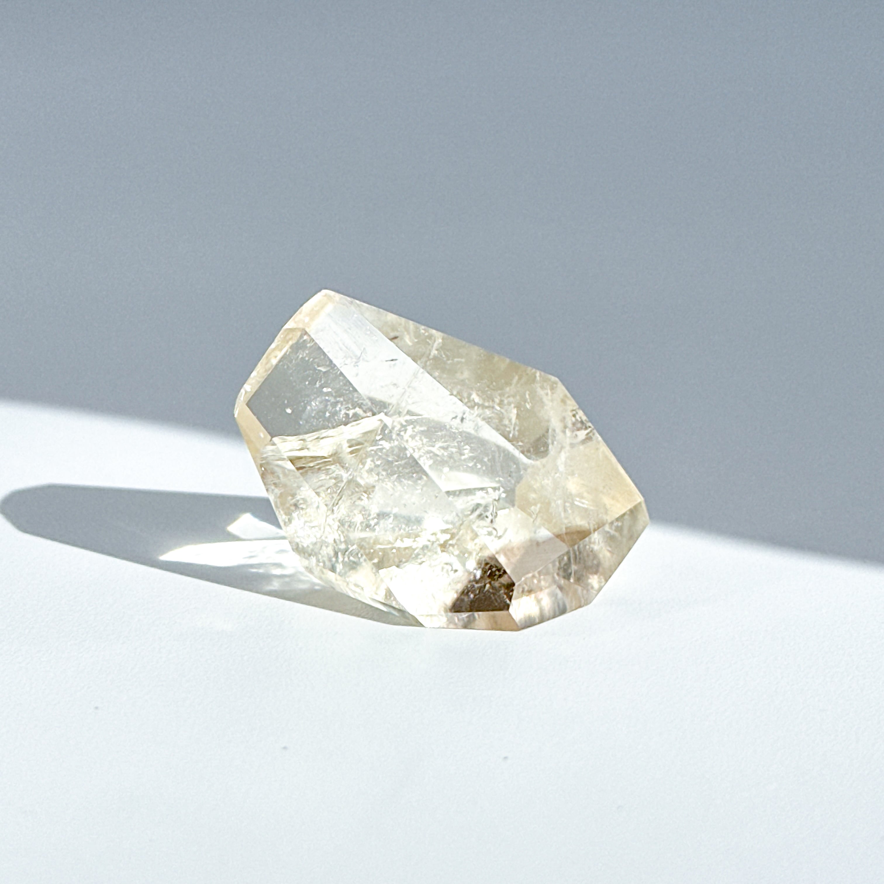 シトリン（黄水晶） フリーフォーム73◇ Citrine ◇ 天然石・鉱物