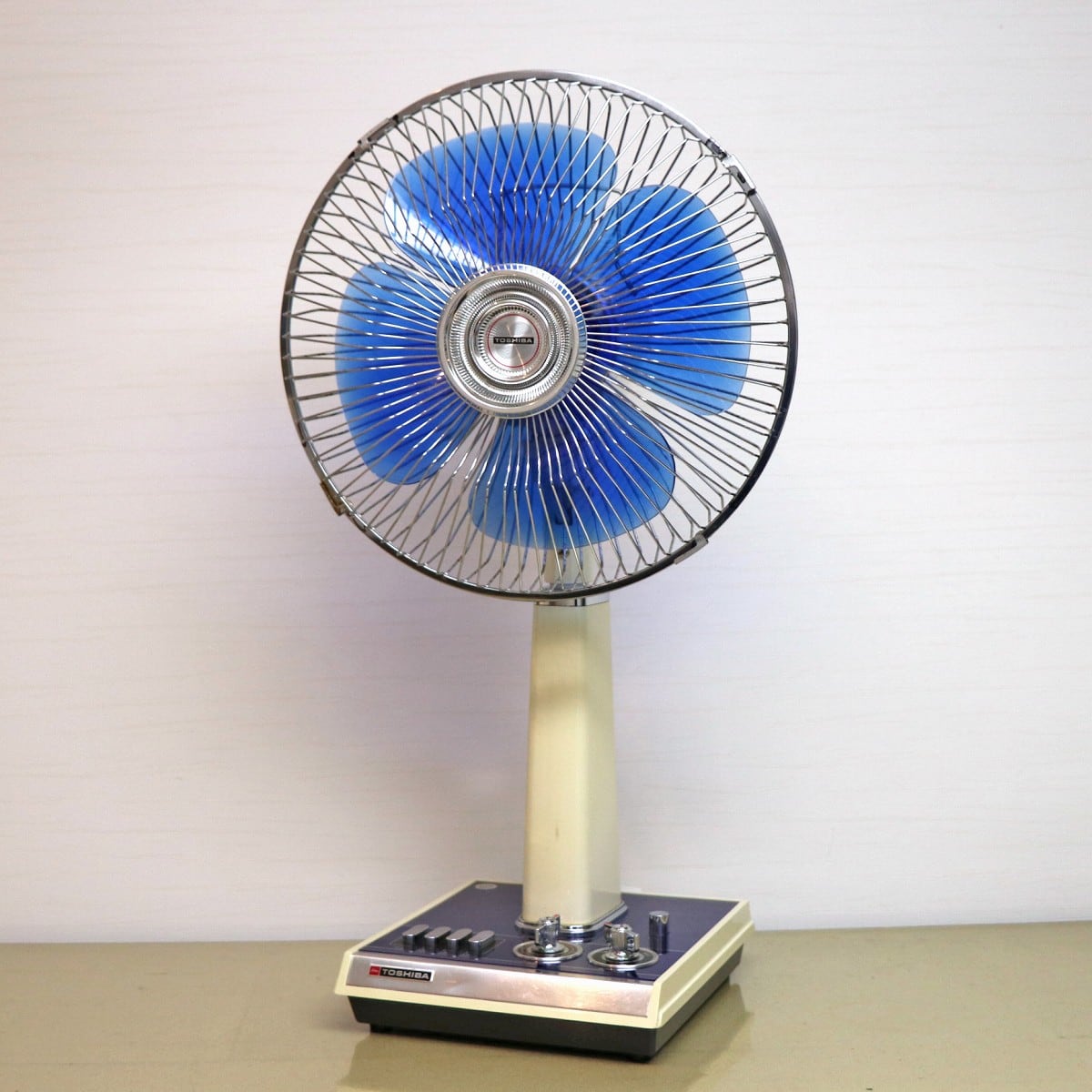 レトロ 扇風機 TOSHIBA AC ELECTRIC FAN 水色 動作品希少（□Ca/108  