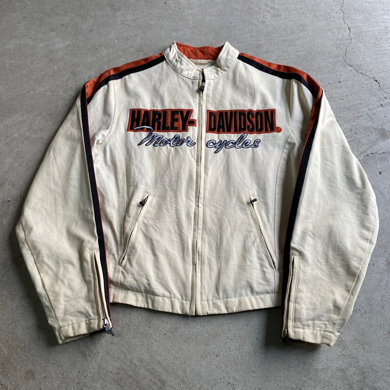 00年代 Harley-Davidson ハーレーダビッドソン ロゴ刺繍 ワッペン 袖ライン フルジップ コットン×ナイロンジャケット レメンズS  古着 ハイネック ジャケット バイク モーターサイクル ホワイト 白 00s ヴィンテージ ビンテージ【コットンジャケット】【CS2209-30】 |  ...