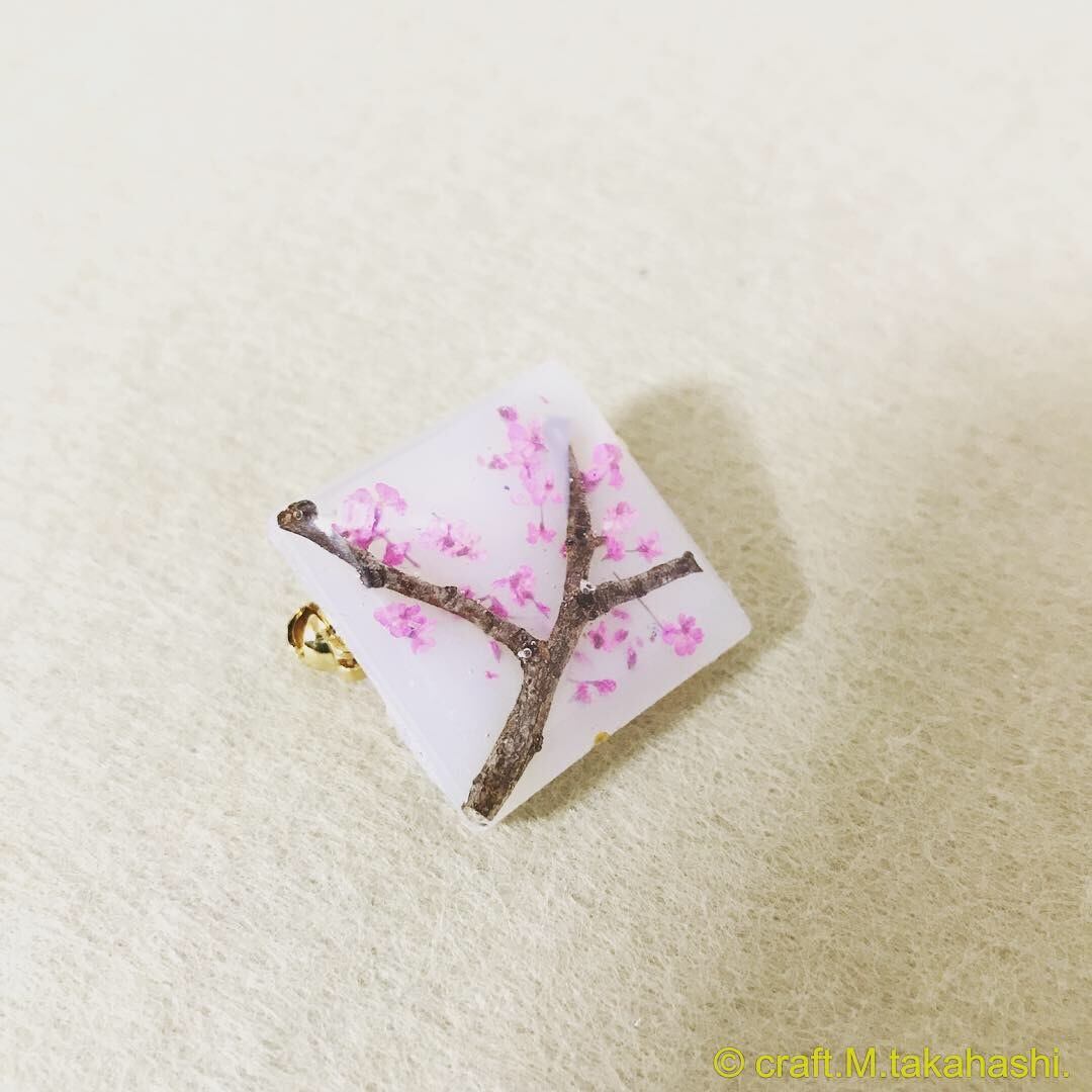 0092：【桜の木】 ブローチ 春 ドライフラワー 季節 四季 ピンク 桜 桃