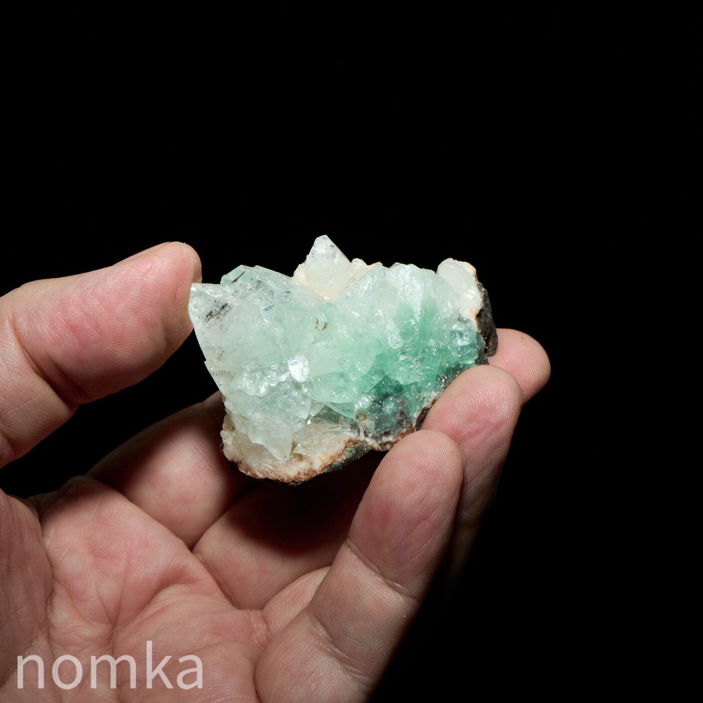 グリーンアポフィライト&ゼオライト(AA)原石(インド産)50.6g ngem-0034