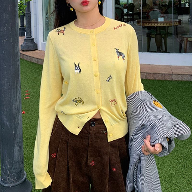 Embroidered crew neck knit cardigan 00527