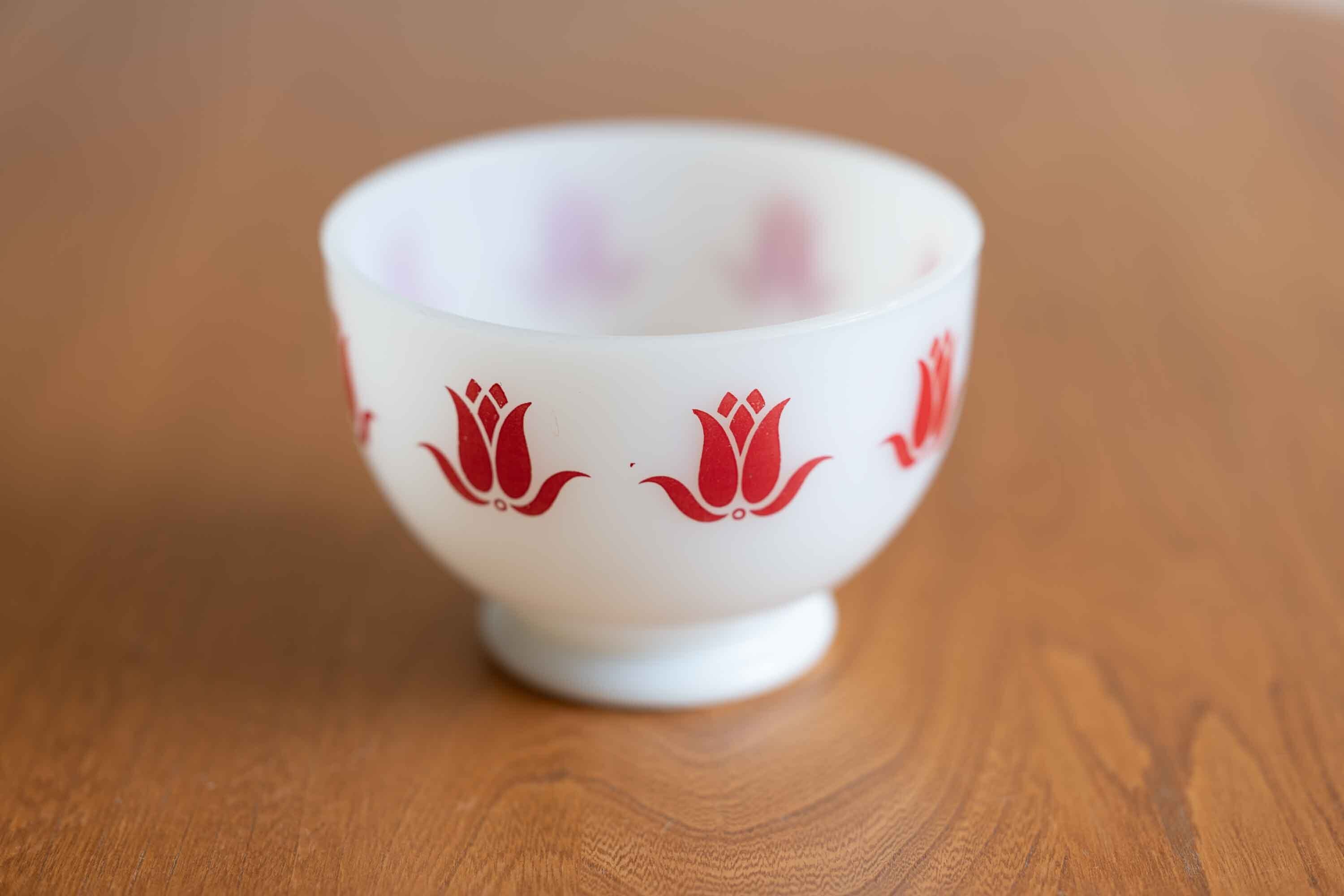 ファイヤーキング fire-king カッテージチーズボウル 赤のチューリップ柄