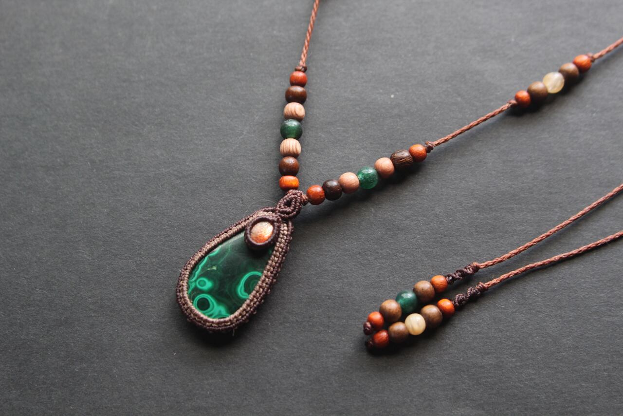 Malachite & Sunstone micro macrame woody pendant