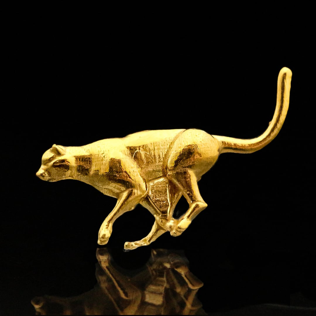 純金『チーター 約1g』モチーフ お守り 動物 【JUNGOLD】