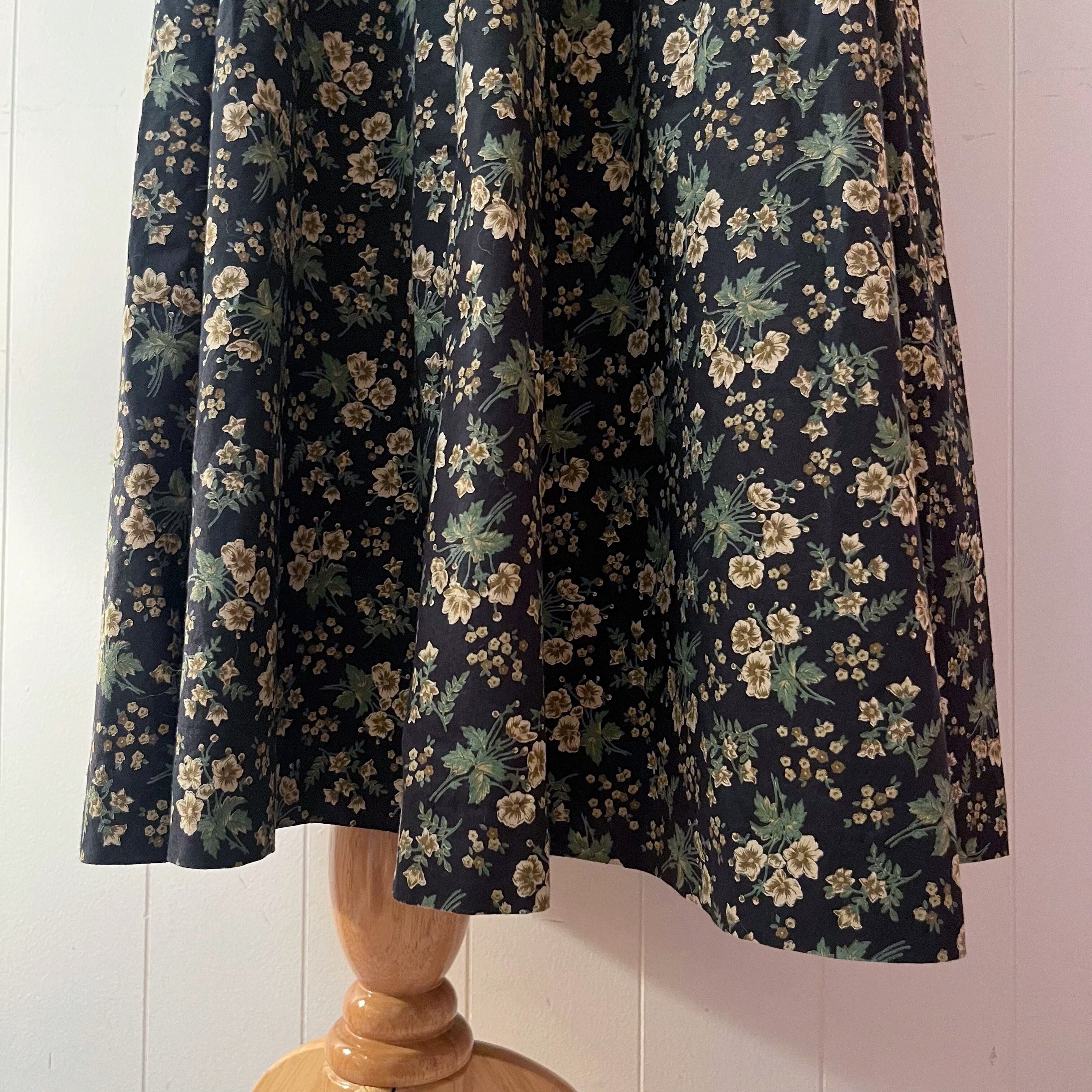 black lace flower tuck one-piece