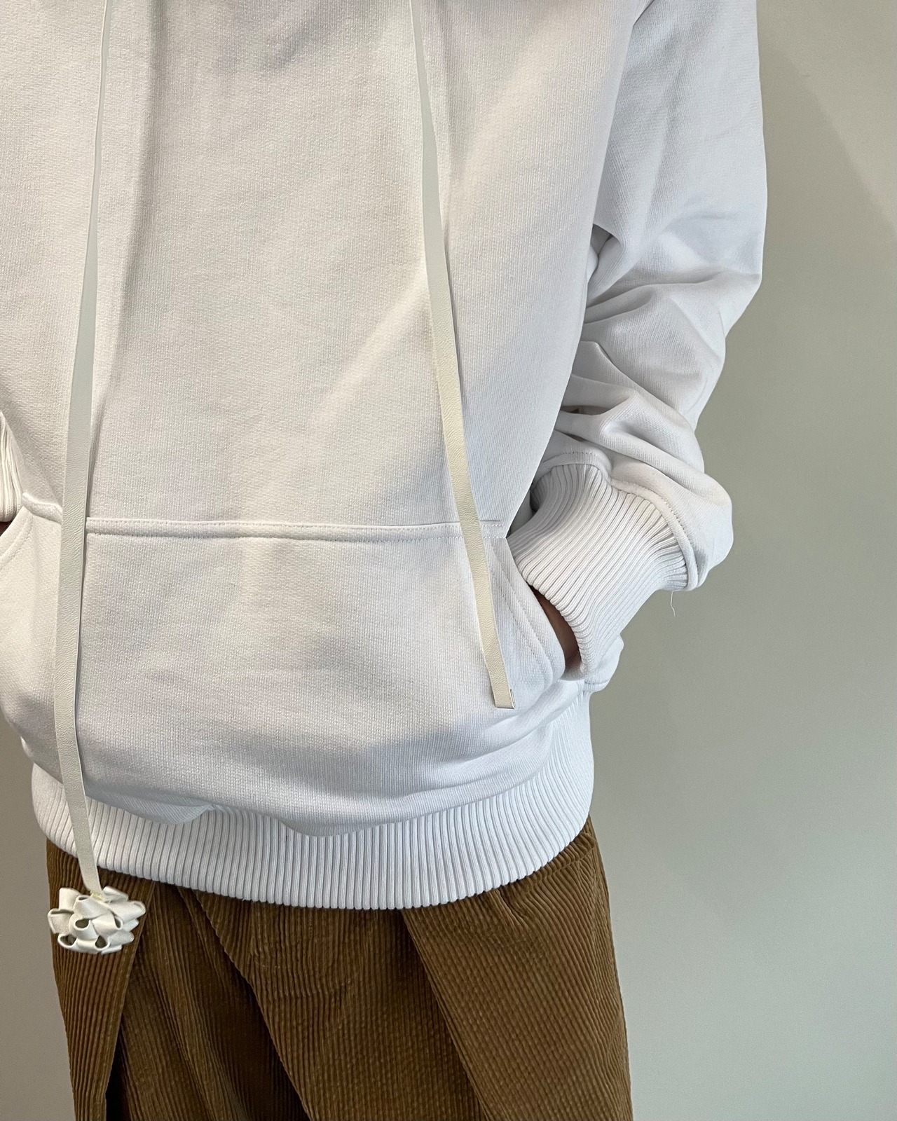 【26/AW Oscar Ouyang】White/Pink knit sparkly sleeping hat hoodie
