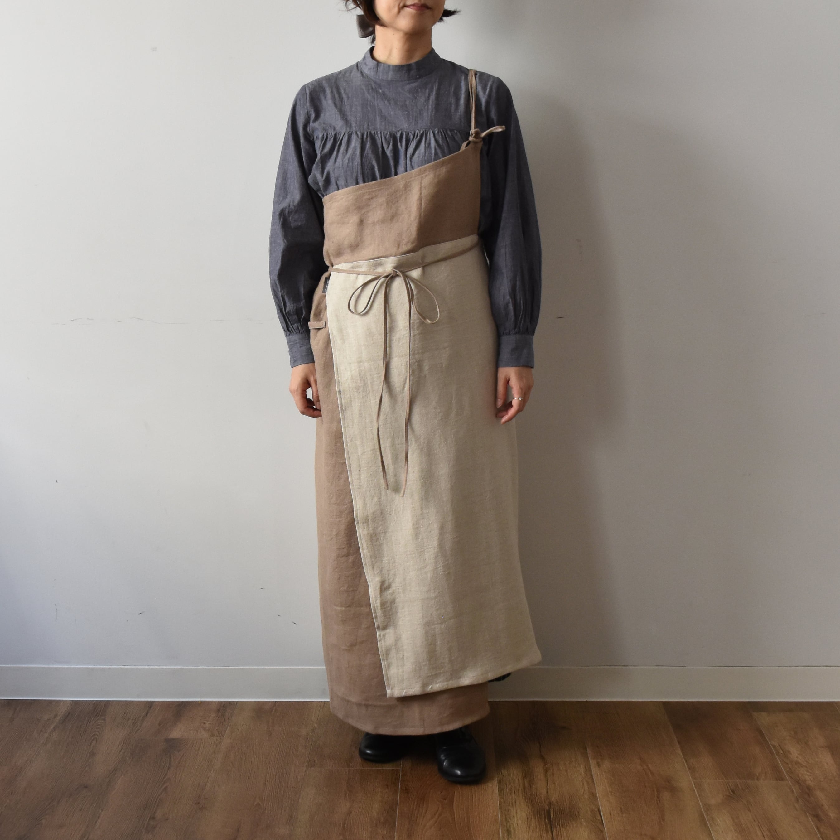 Housework ワンショルダーエプロン ／リネン100%バイカラー | tututu