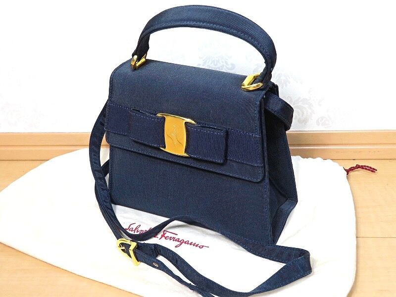 Salvatore Ferragamo フェラガモ ヴァラ 2wayハンドバッグ | KARUMA