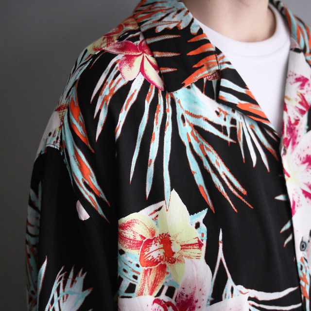 good coloring and over size botanical h/s shirt