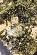 エピドート「森の神秘」Epidote|天然石 原石 鉱物 パワーストーン | EP-H-001