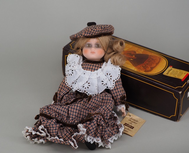 WUPPER design 人形　