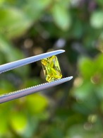 カナリートルマリン 6x4x2.5mm, 0.50ct ザンビア産