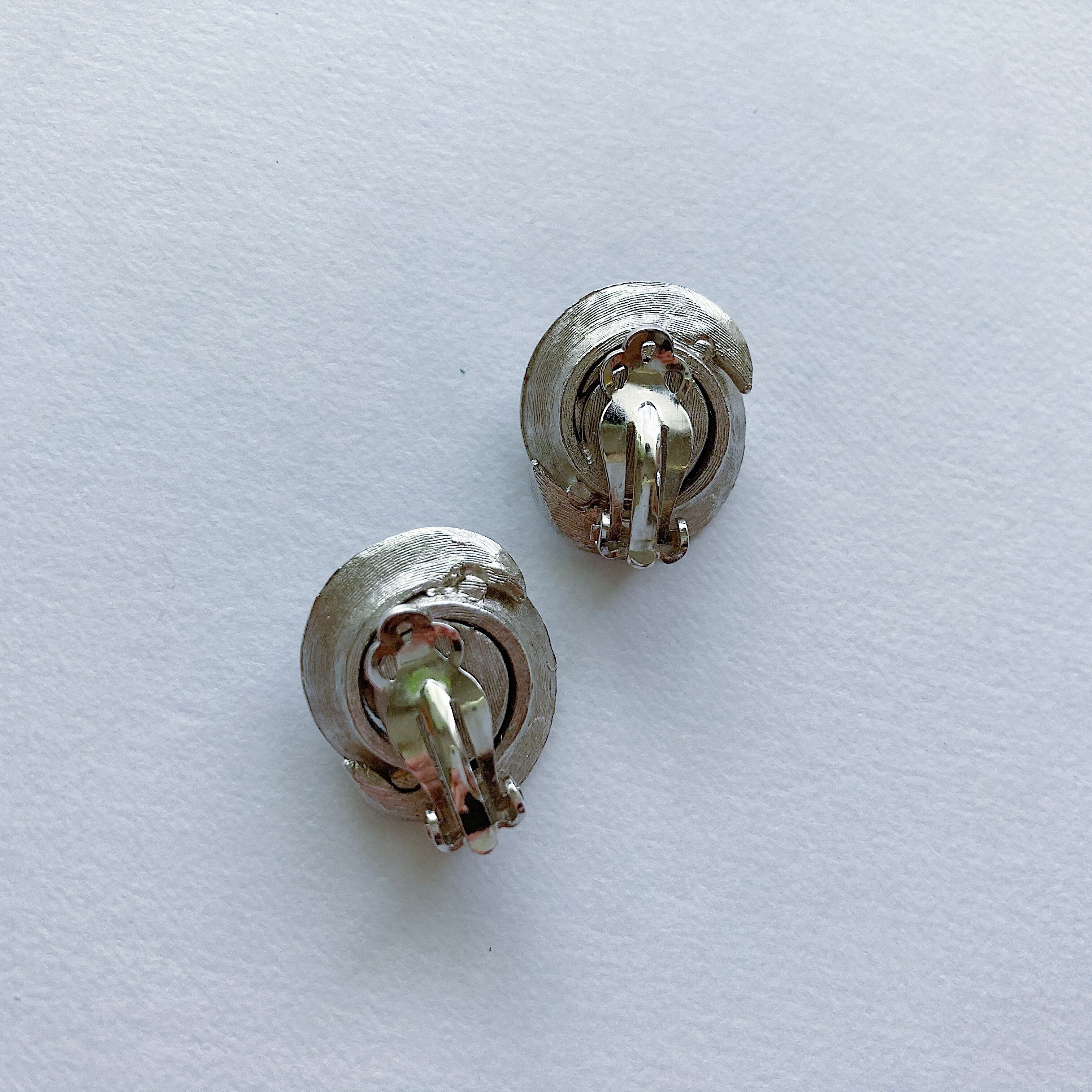 Vintage 50s silver tone swirl earrings ヴィンテージ　50年代　シルバートーン　渦巻き　イヤリング