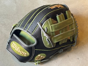 2026年限定モデル The Wannabe Hero DW5型【Wilson】軟式用グラブ ［Wilson直伝型付け］ミリタリーグリーン×ブラックSSS