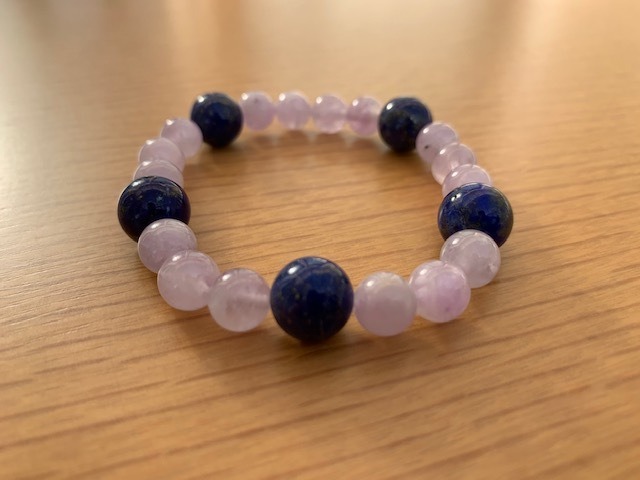 ラピスラズリとラベンダーアメジストのブレスレット(36)