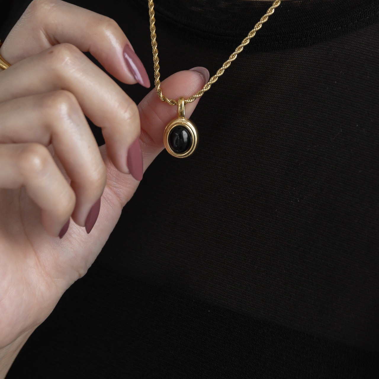 【ネコポス便】ネックレス 天然石ツイストロープペンダントネックレス 金属アレルギー対応 サージカルステンレス 華奢 レディース キャッツアイ ブラックオニキス パワーストーン 2170